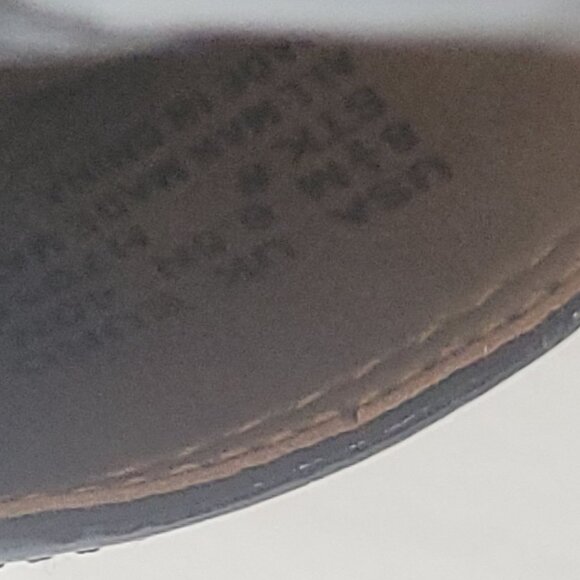 Soft Style Black Patent Leather Wedge Sandals Size 8 Geometric Pattern Heel Hush - Picture 5 of 6